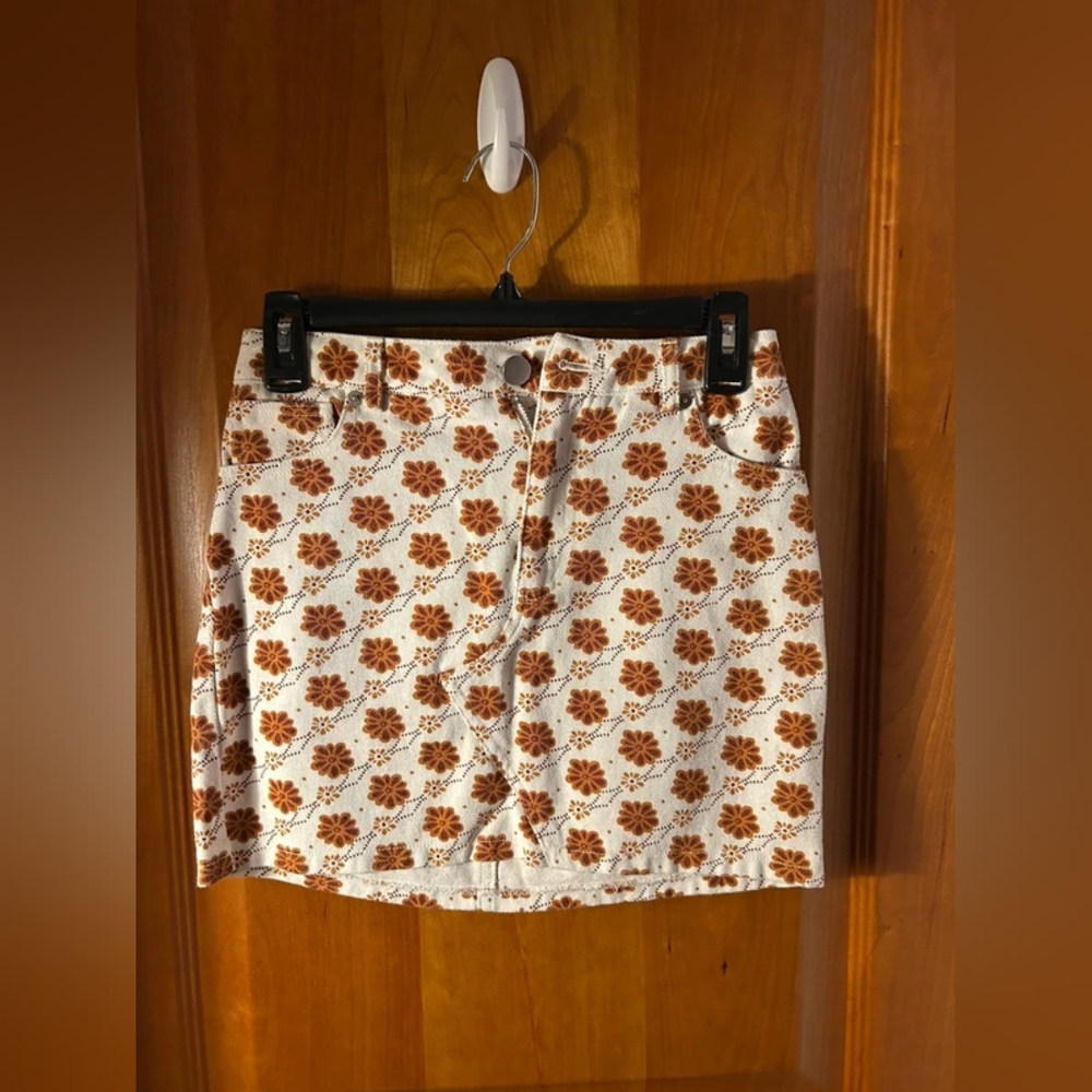 Floral Print Skirt - White and Brown
